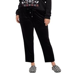 NWT Torrid Pull-On Relaxed Taper Velvet High-Rise Pants in Deep Black